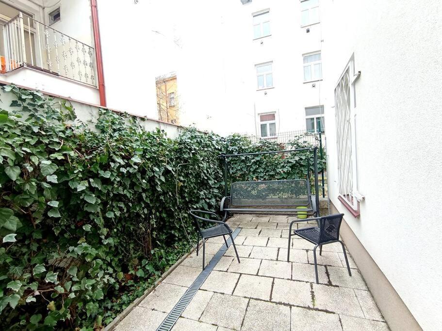 Apartment Captain Nemo Prag Exterior foto